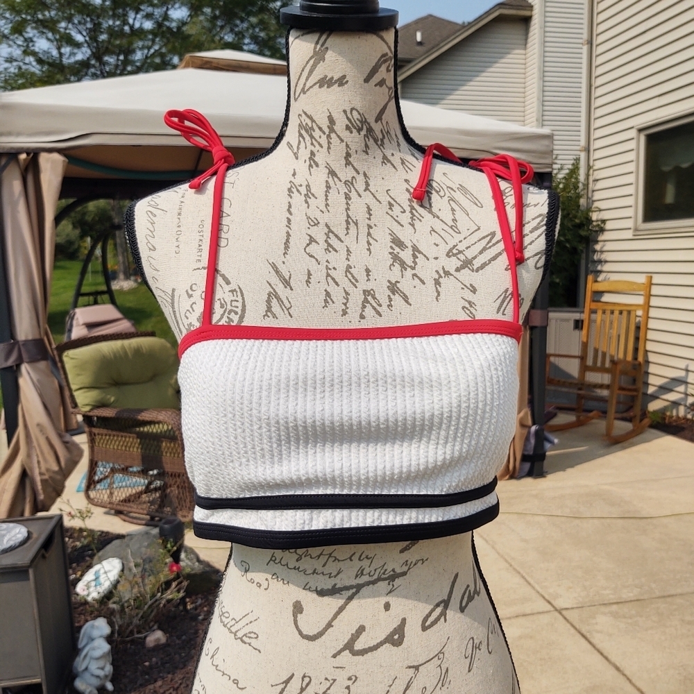 💥 3/$20 Shein Swim Bikini Top Size Large!